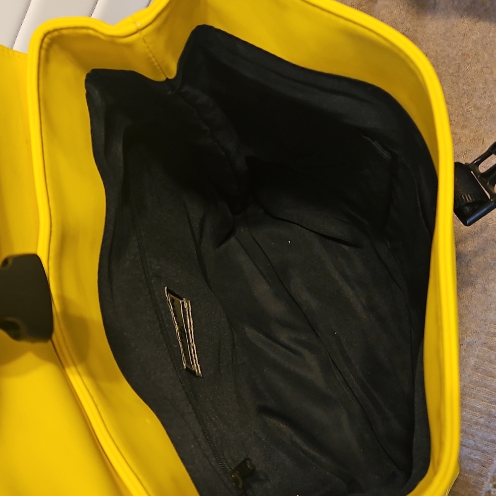 Hunter Medium Backpack - image 7